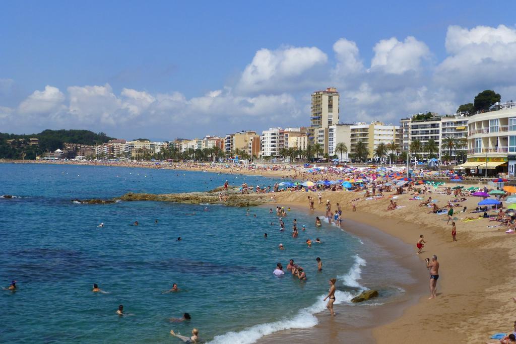 Sant Jordi Plaza Espana Lloret de Mar Rum bild